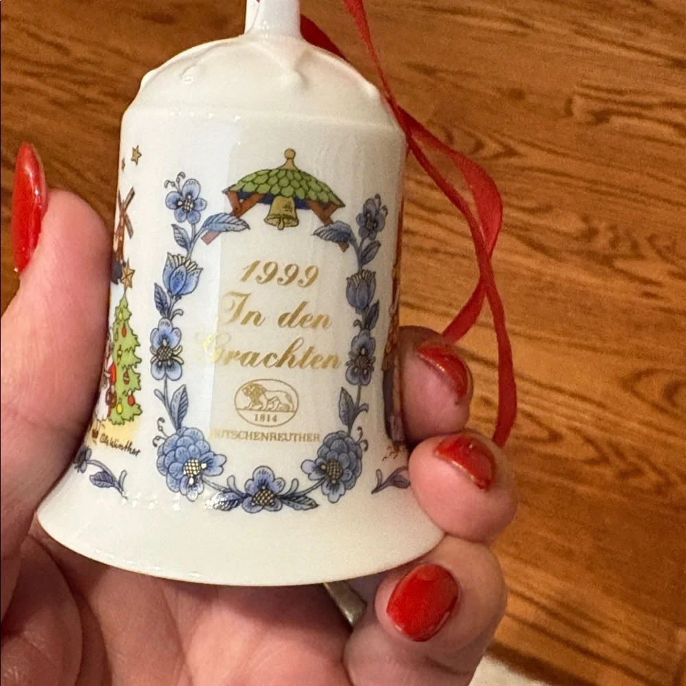 Hutschenreuther 1999 limited edition Christmas ball bell Ornament Set porcelain